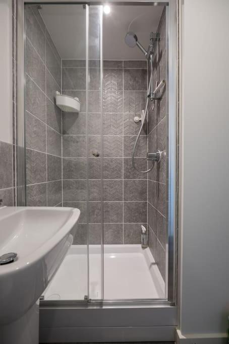 Cosy 3 Bed Near Beaches, Cardiff & Brecon Beacons Coity Luaran gambar