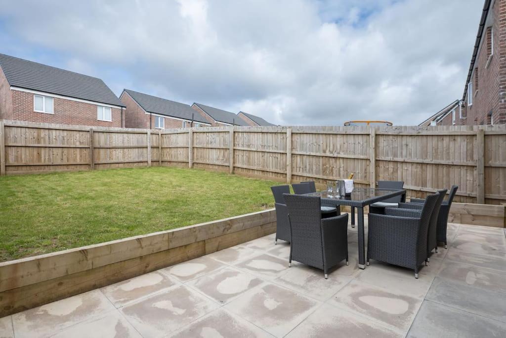 Cosy 3 Bed Near Beaches, Cardiff & Brecon Beacons Coity Luaran gambar