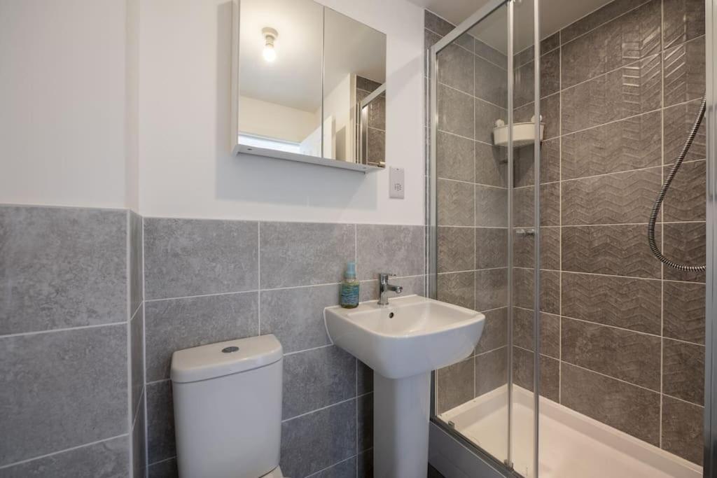 Cosy 3 Bed Near Beaches, Cardiff & Brecon Beacons Coity Luaran gambar