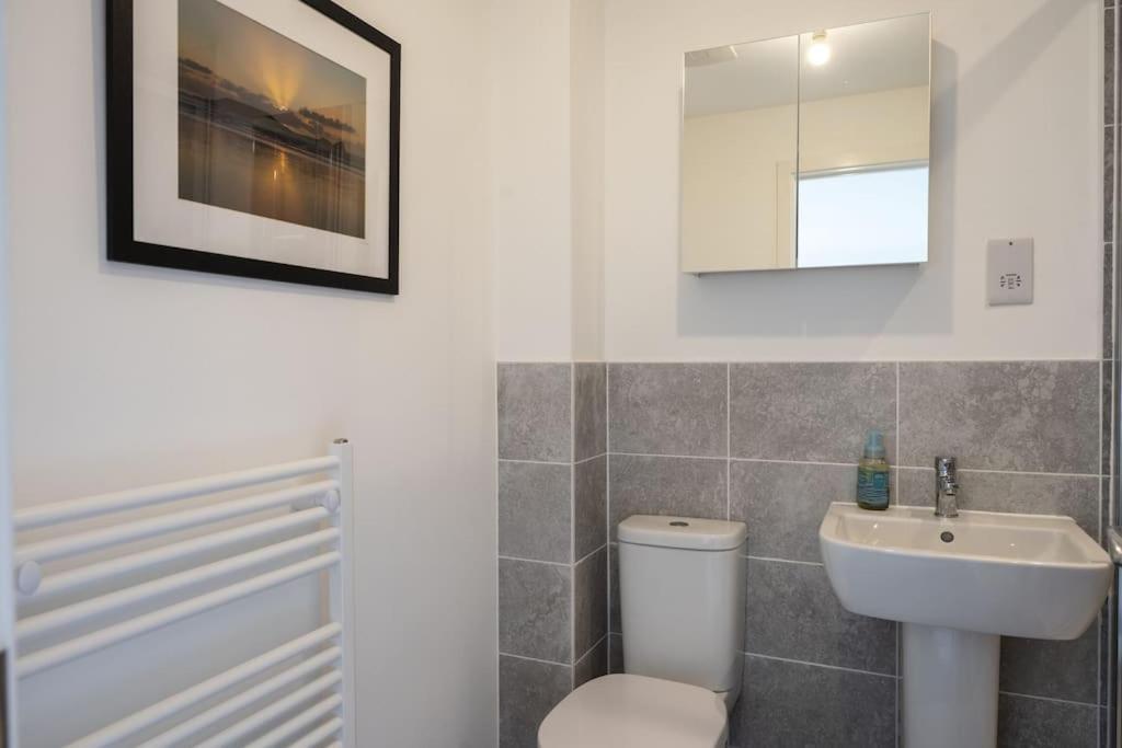 Cosy 3 Bed Near Beaches, Cardiff & Brecon Beacons Coity Luaran gambar