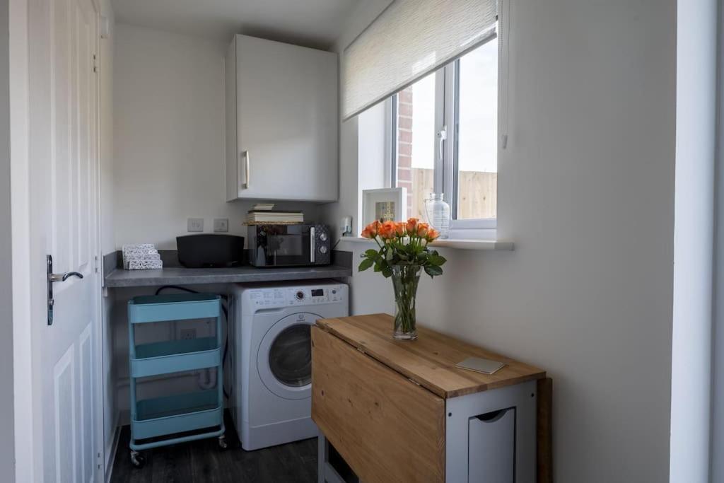 Cosy 3 Bed Near Beaches, Cardiff & Brecon Beacons Coity Luaran gambar