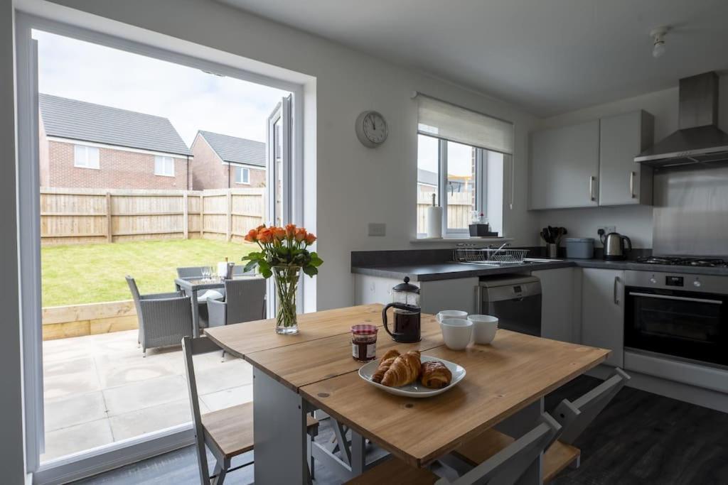 Cosy 3 Bed Near Beaches, Cardiff & Brecon Beacons Coity Luaran gambar